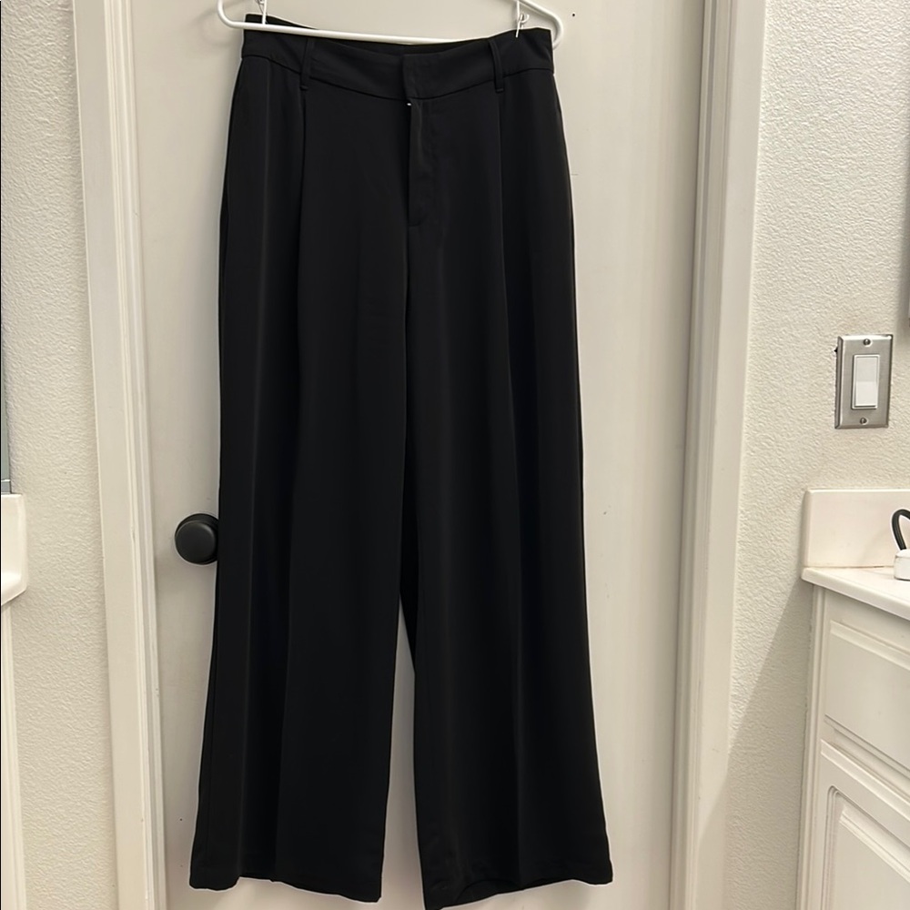 Elegant Black Wide-Leg Trousers